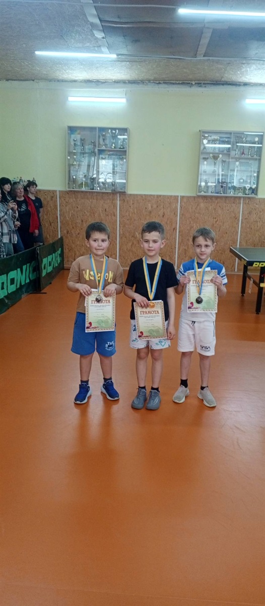 Знов у Вознесенську і знову з медалями. Черговий турнір для первомайських тенісистів