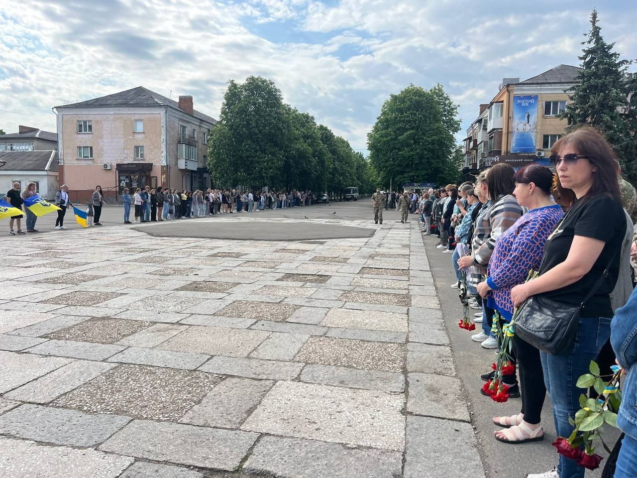 На щиті повернувся додому: Первомайськ попрощався з Русланом Грушею