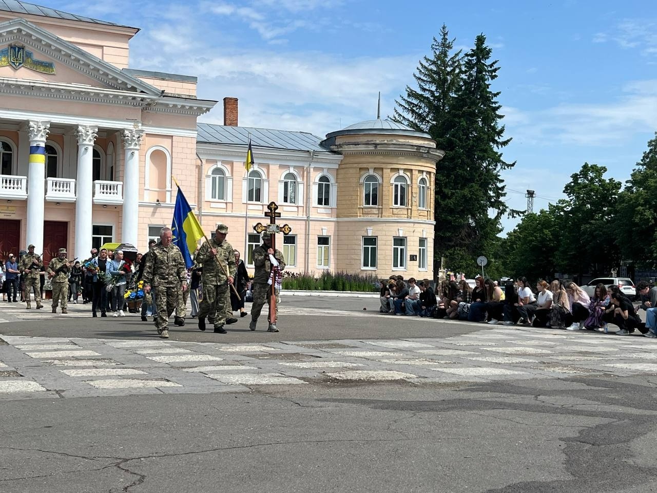 На щиті повернувся додому: Первомайськ попрощався з Русланом Грушею