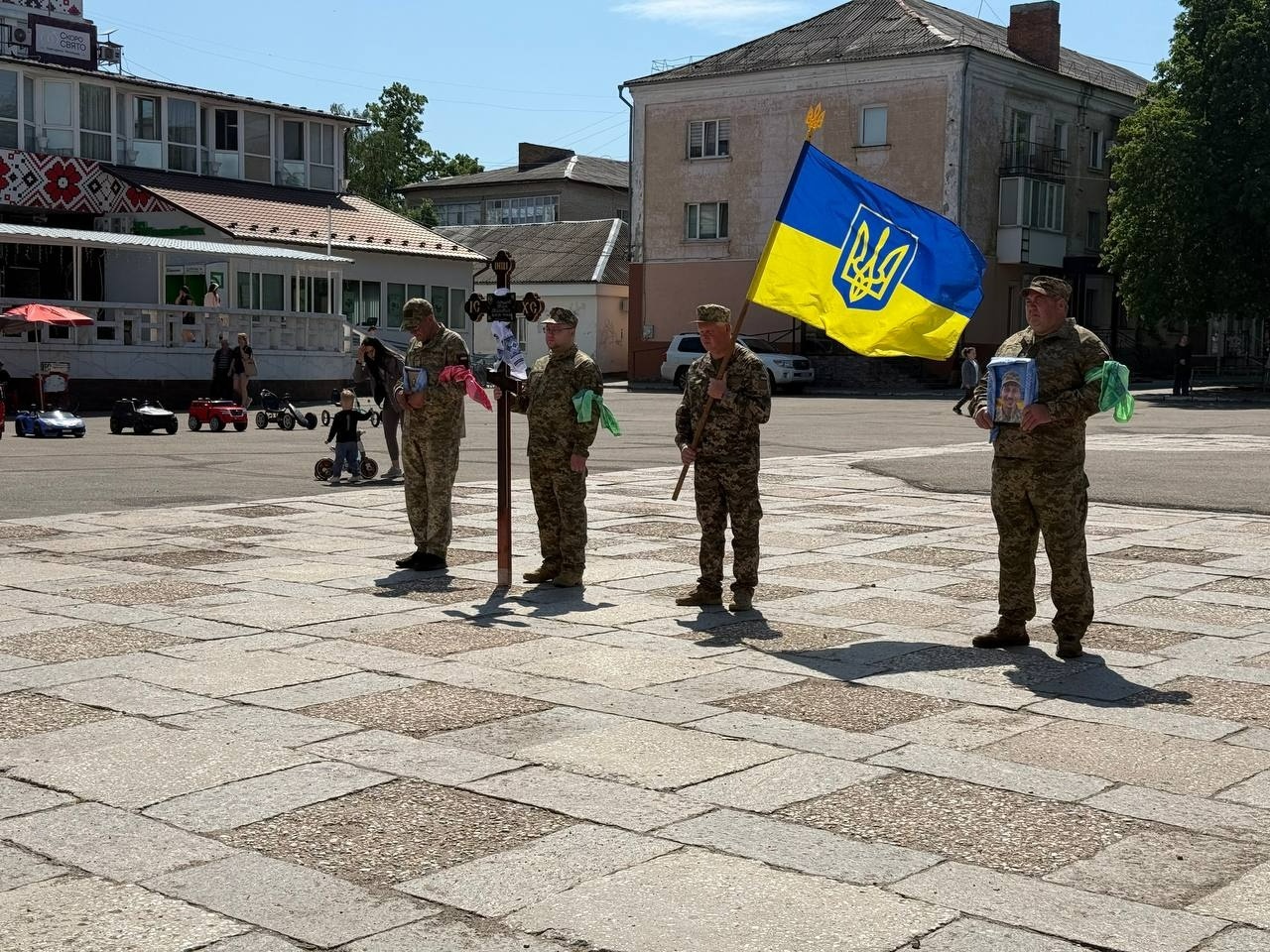 Первомайськ попрощався із захисником України Іваном Донцовим