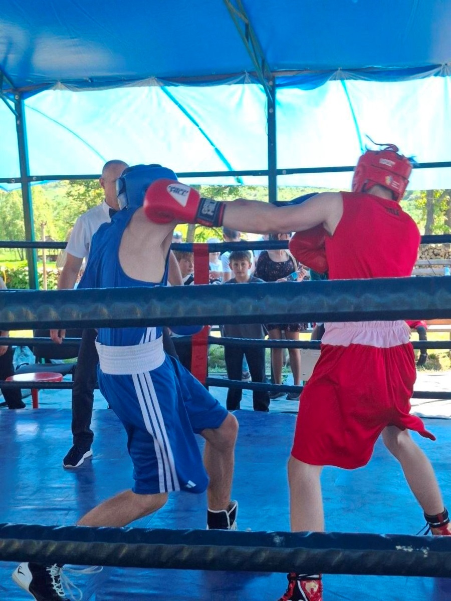 Футбол та бокс: як минули спортивні вихідні у вихованців Первомайської ДЮСШ