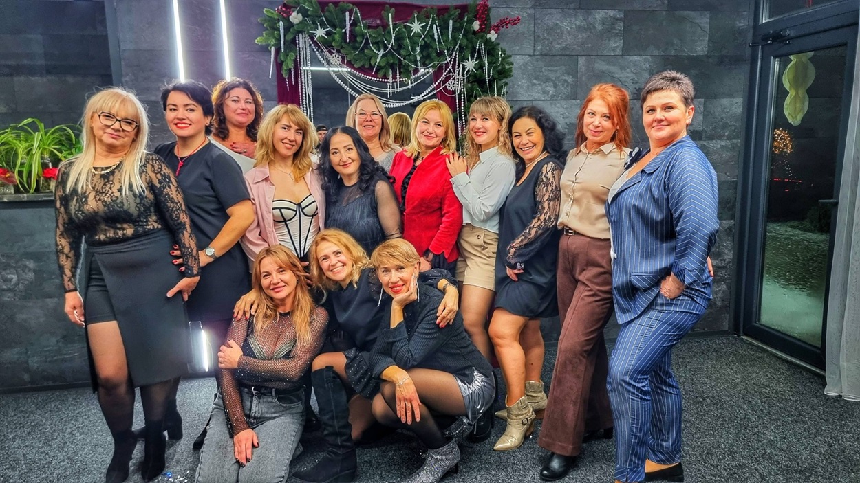 Жінки, які займаються Zumba товаришують та спілкуються й поза фітнес-залою​