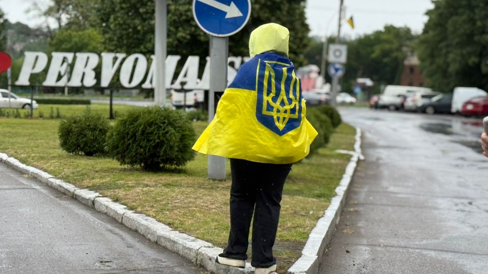 «Наші ще не вдома»: первомайці знову вийшли на акцію підтримки полонених та безвісти зниклих