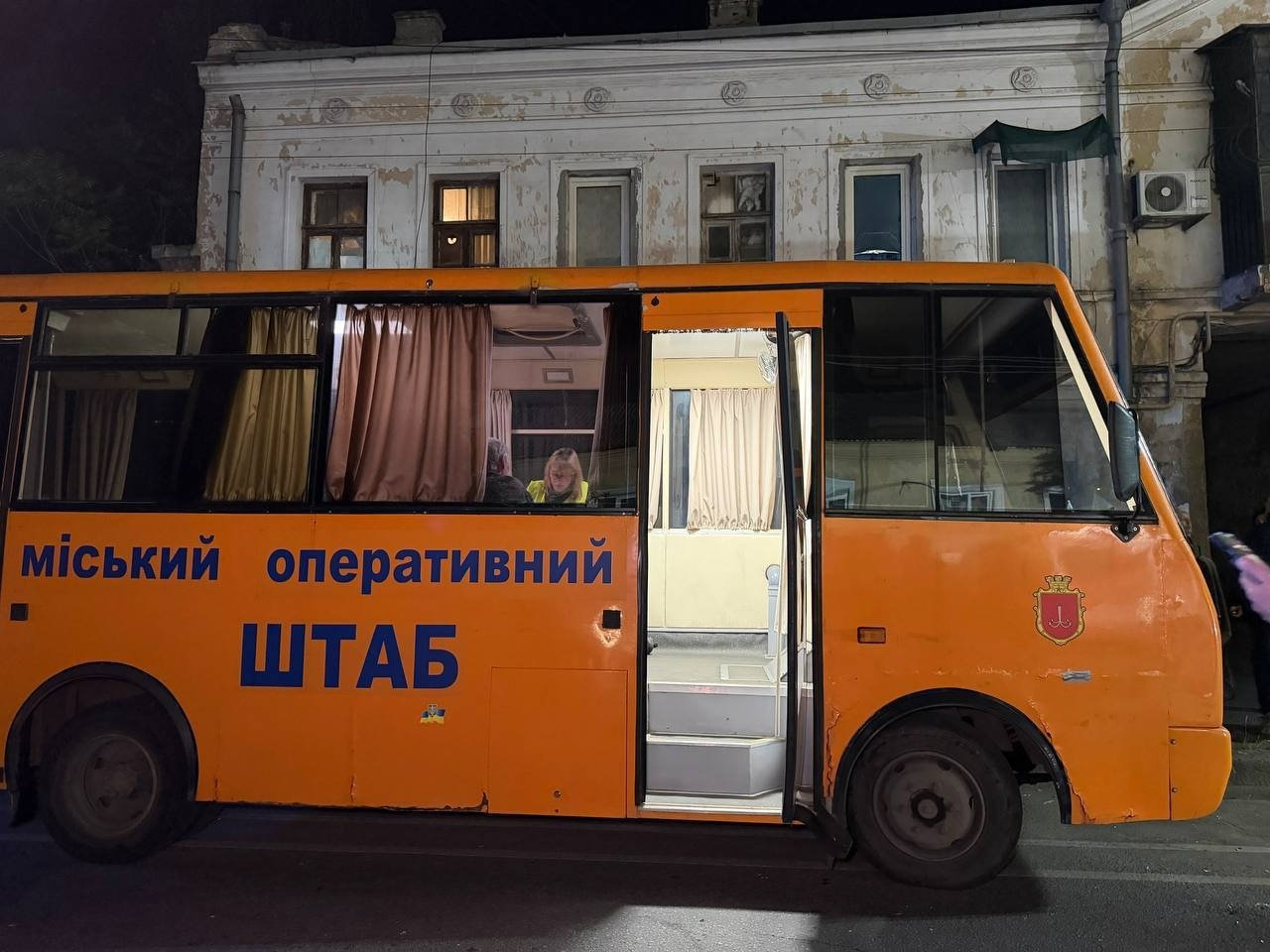 Нічна атака на Одесу: пошкоджені багатоповерхівки, постраждали п’ятеро людей