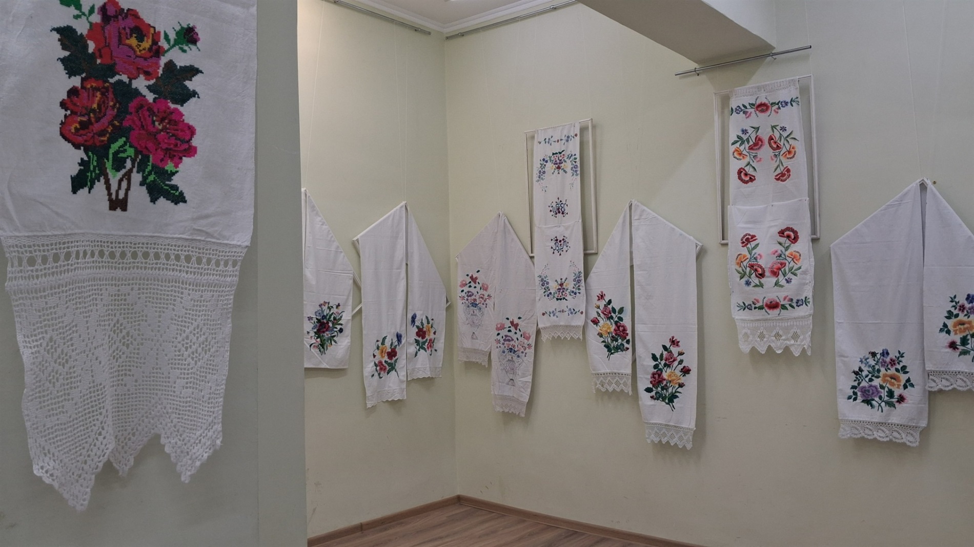 Непересічний день Первомайського музею: подарунки від ГО «Десяте квітня» та відкриття нової виставки