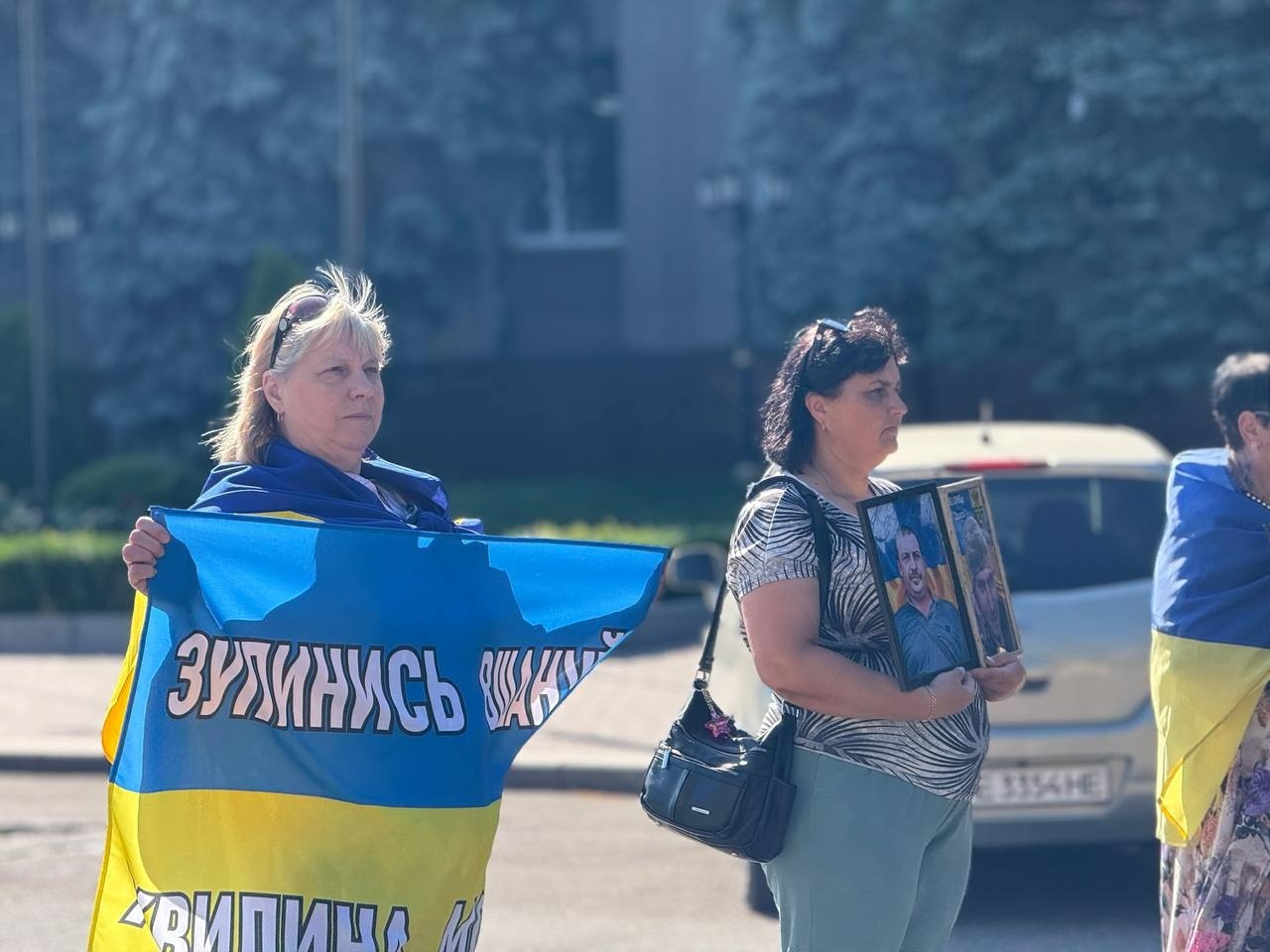 Наші ще не вдома: у Первомайську пройшла традиційна акція на підтримку полонених та безвісти зниклих