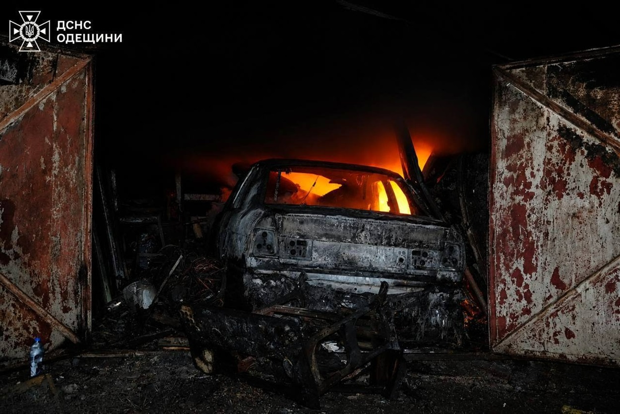 Росія вночі атакувала Одесу дронами: поранений 23-річний чоловік, пошкоджені будинки