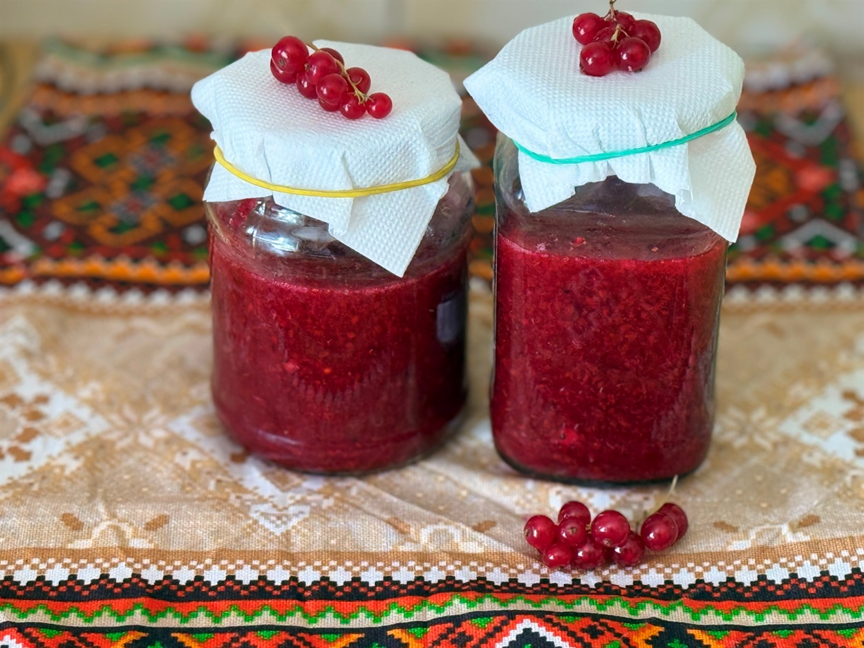 Червона порічка на зиму