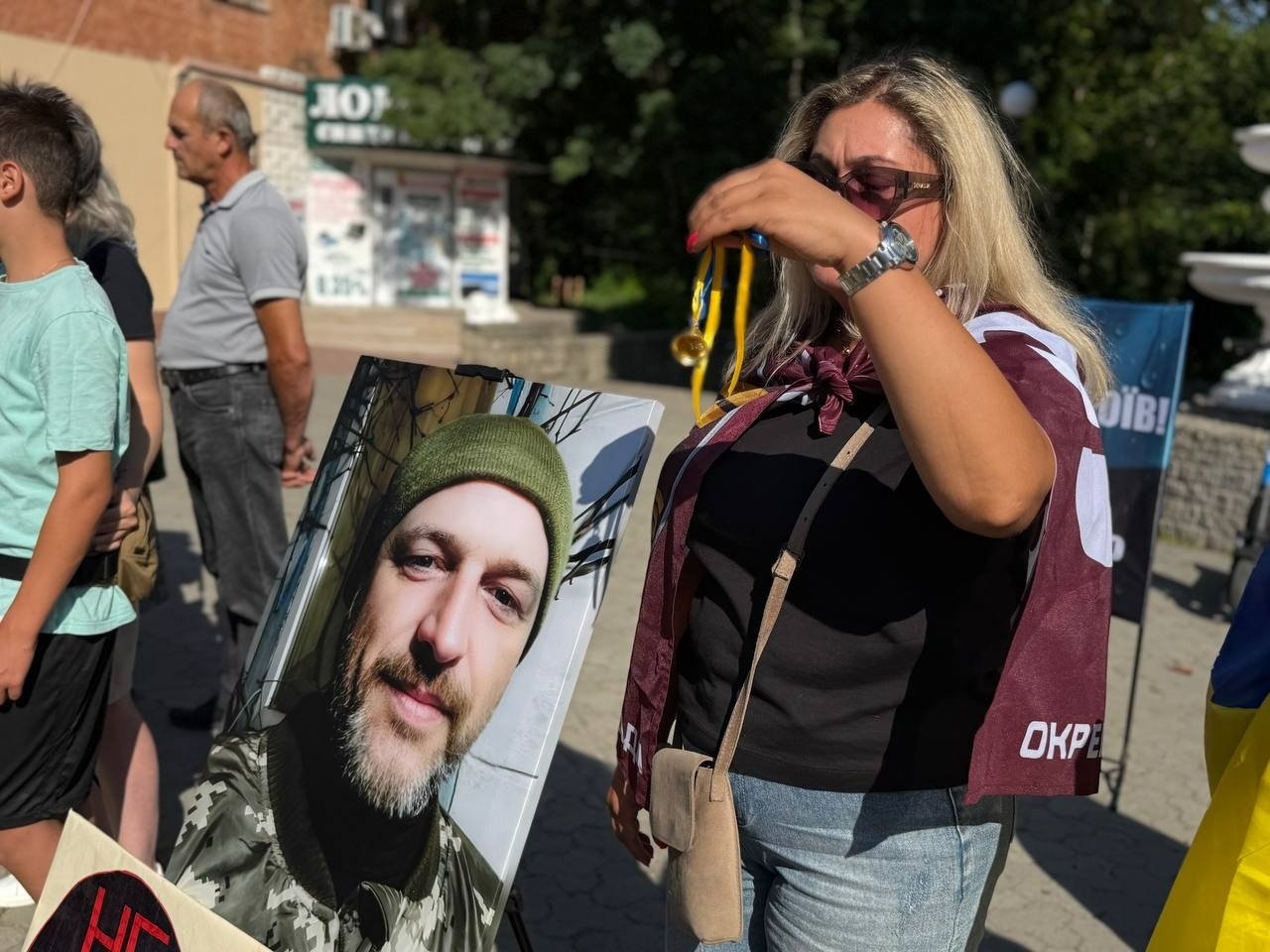 «Полон вбиває»: у Первомайську дзвонили за тими, хто не повернувся додому