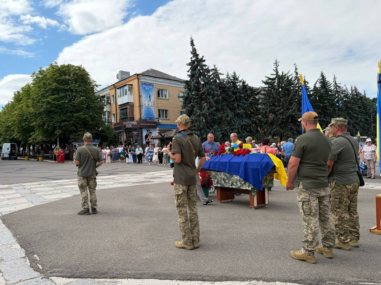 У Первомайську попрощалися із захисником України Олександром Дабіжею