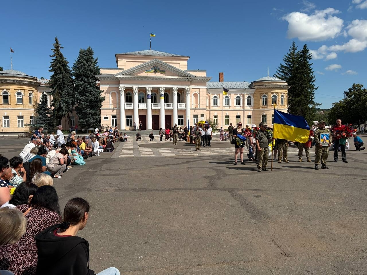 У Первомайську попрощалися із захисником України Олександром Дабіжею