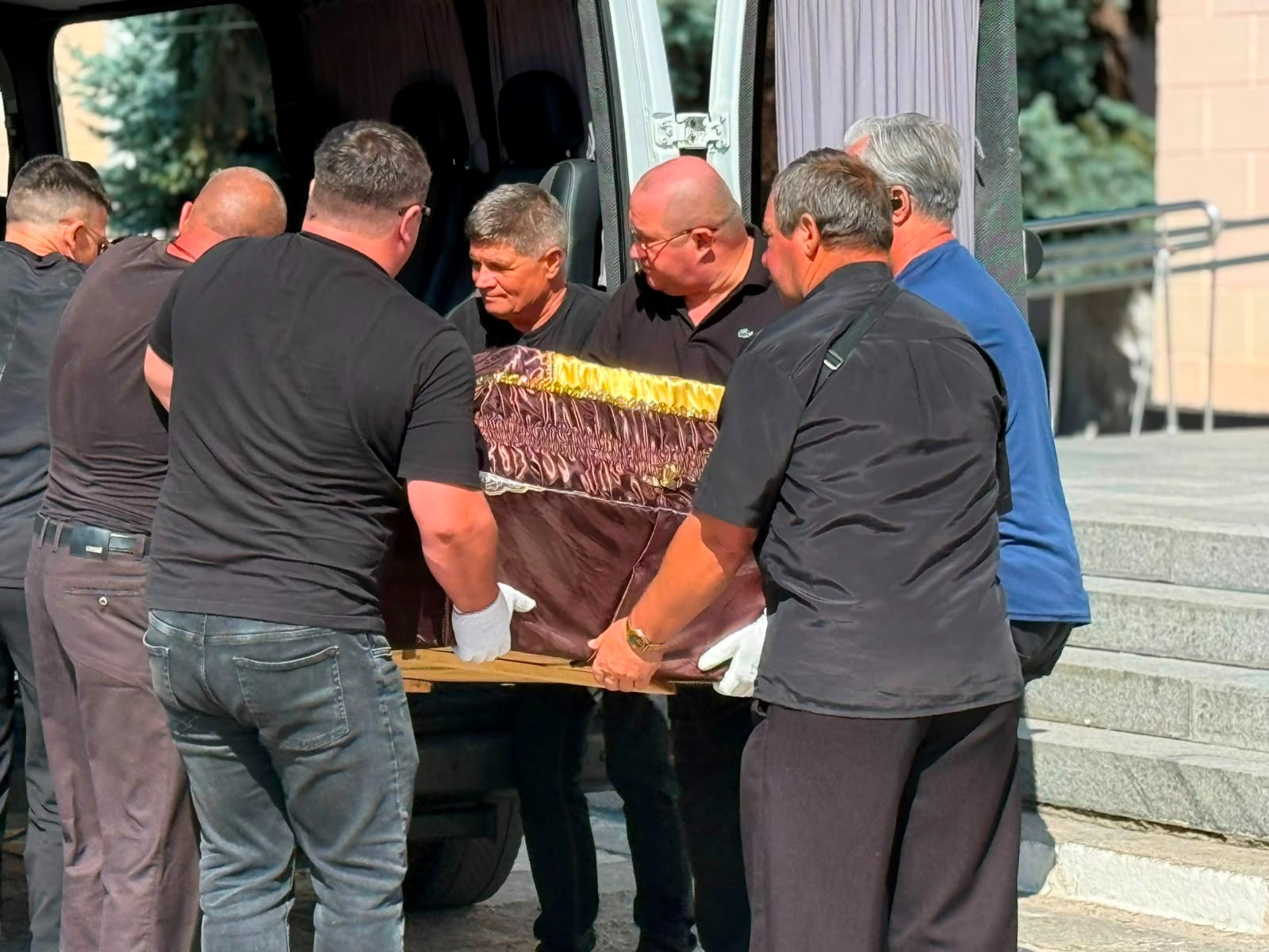 У Первомайську попрощалися із 23-річним захисником України Станіславом Солом'яним