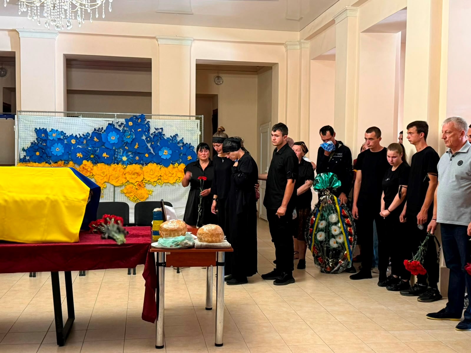 У Первомайську попрощалися із 23-річним захисником України Станіславом Солом'яним