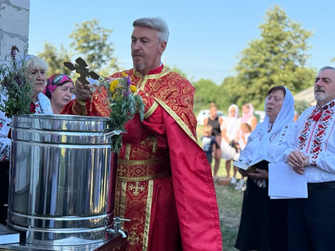 Пахло м'ятою, медом і надією: як у Первомайську відзначили Маковія