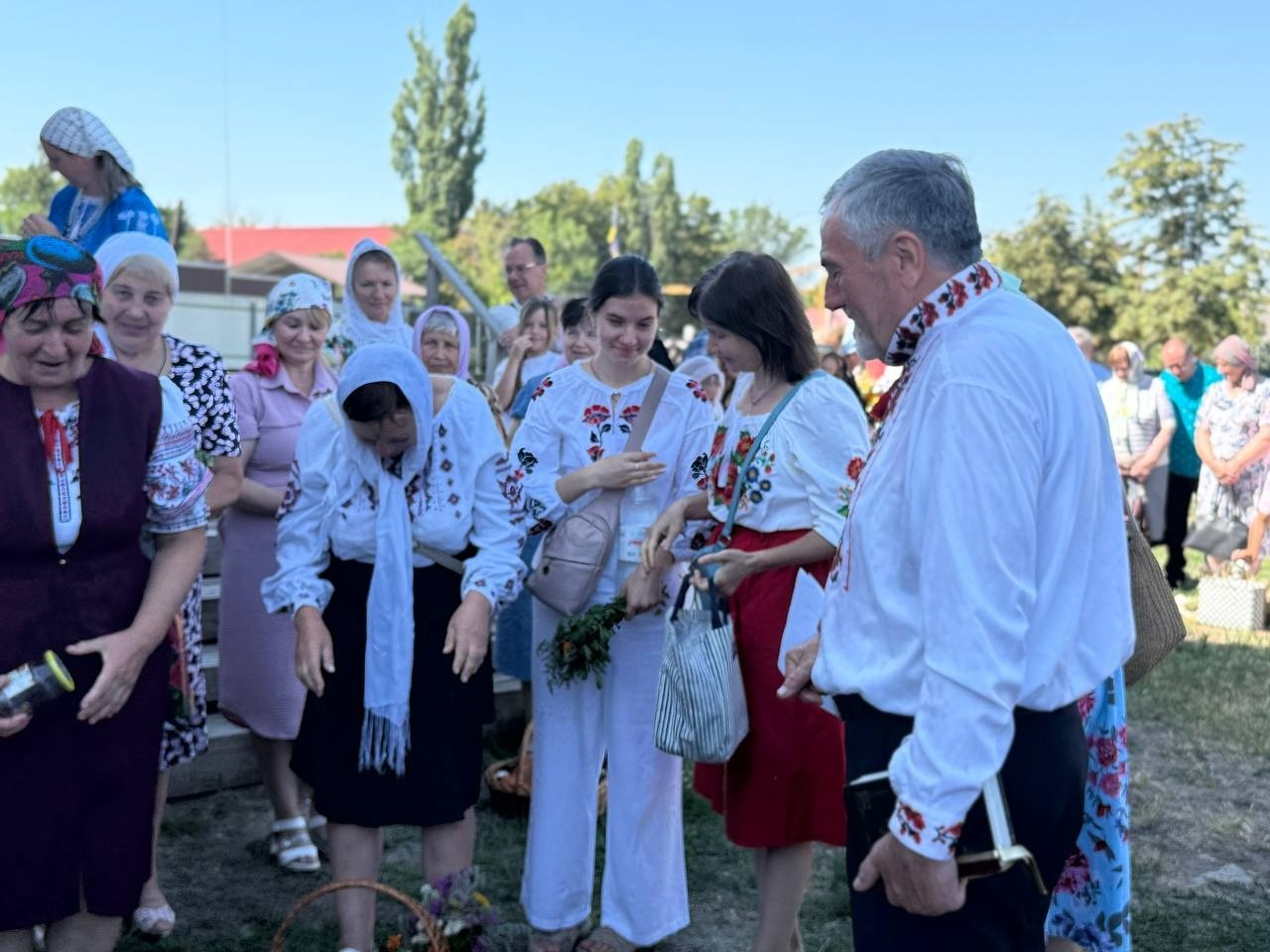 Пахло м'ятою, медом і надією: як у Первомайську відзначили Маковія
