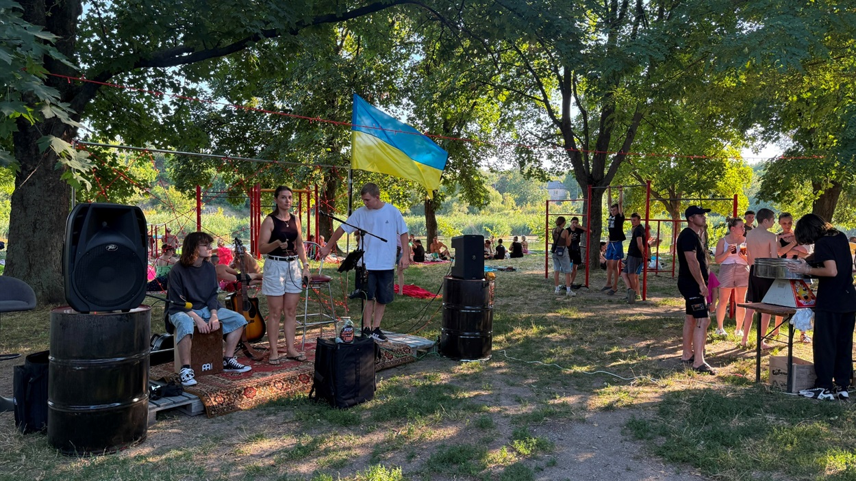 Оксана Телятник розповідає про мету благодійного вечора