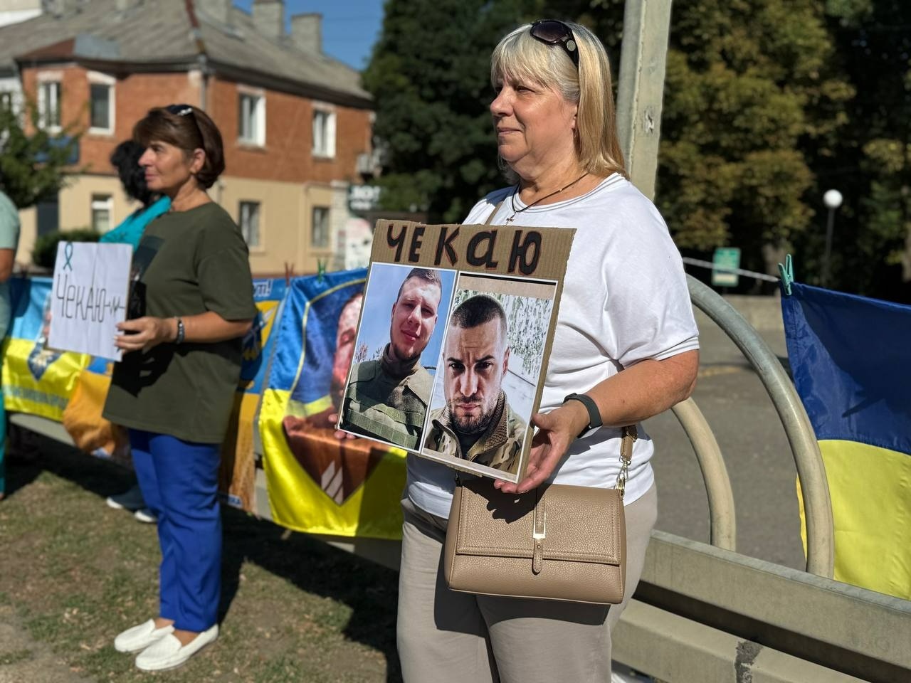 Як у Первомайську чекають своїх: репортаж з акції «Полон вбиває. Не мовчи»