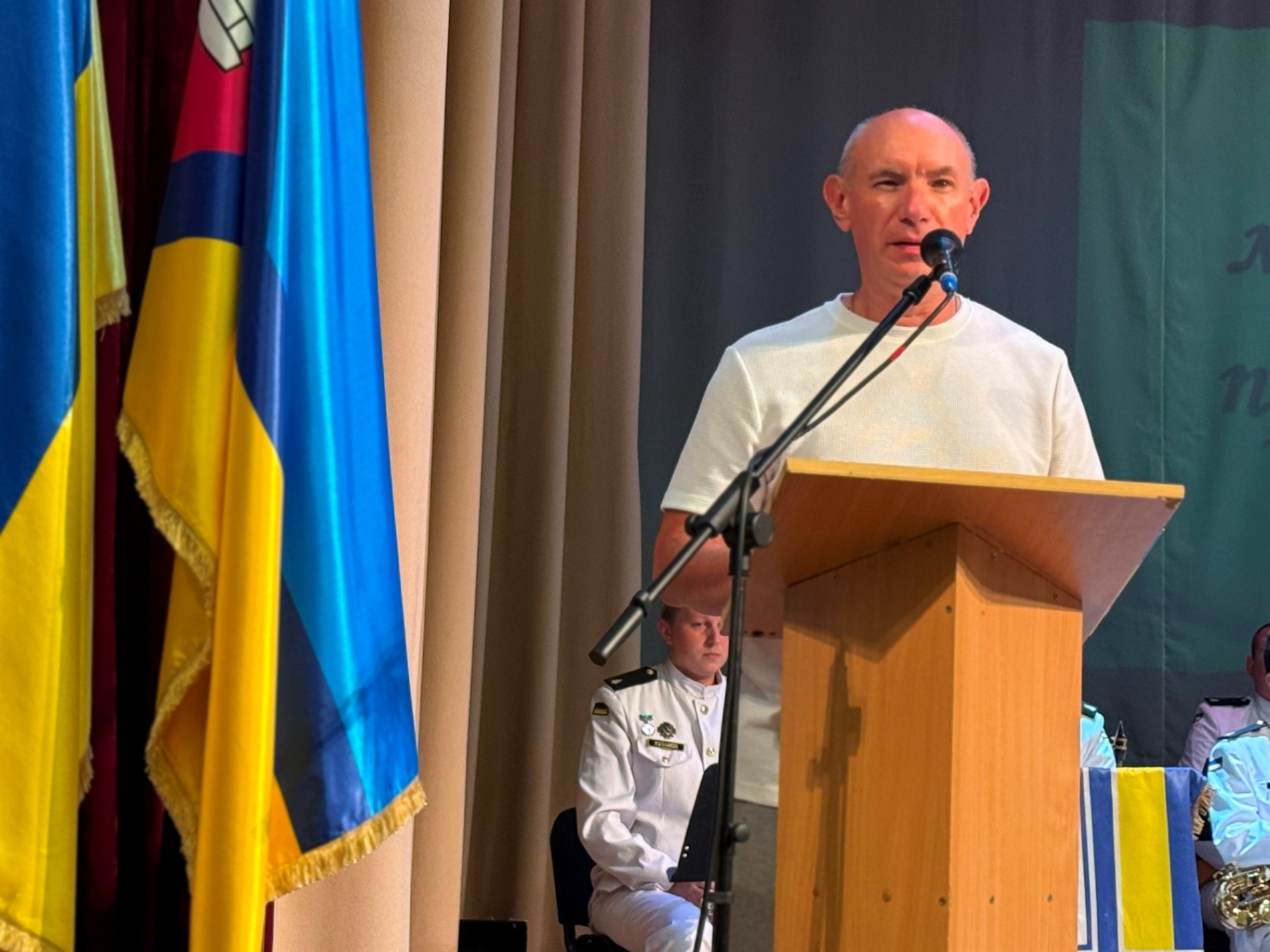 Концерт для медиків: на Первомайщину завітали військовий оркестр і творчі колективи Миколаєва