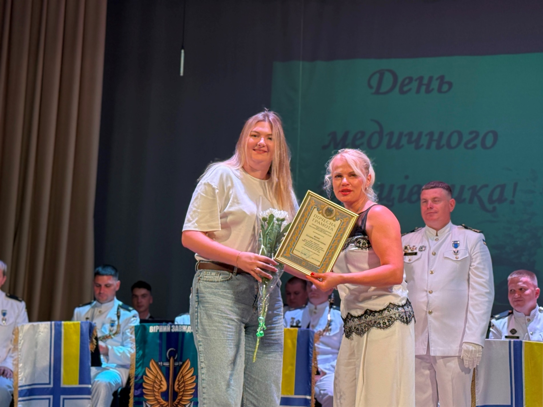 Концерт для медиків: на Первомайщину завітали військовий оркестр і творчі колективи Миколаєва