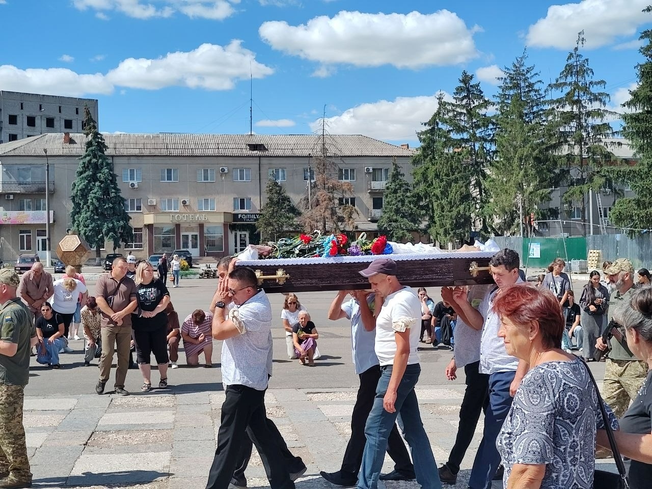 У Первомайську попрощалися із захисником України Володимиром Миндьо