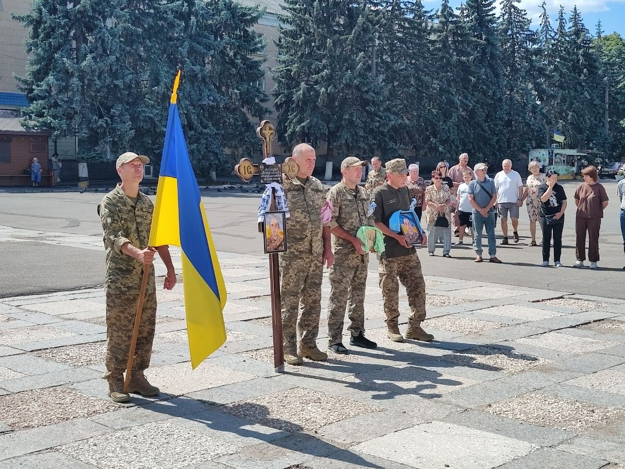 У Первомайську попрощалися із захисником України Володимиром Миндьо