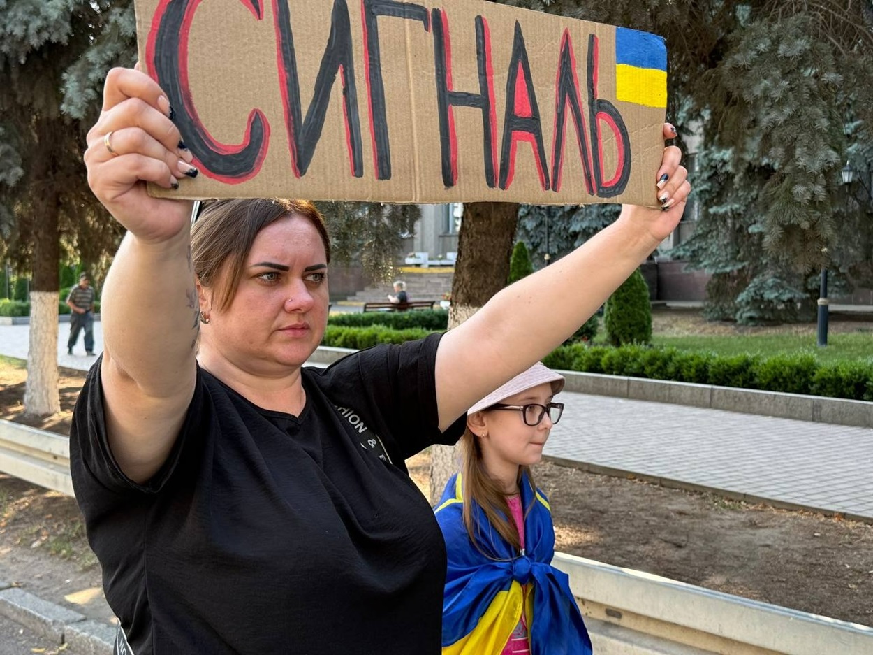 Ганна Пономарчук у Первомайську на акції на підтримку полонених та зниклих безвісти