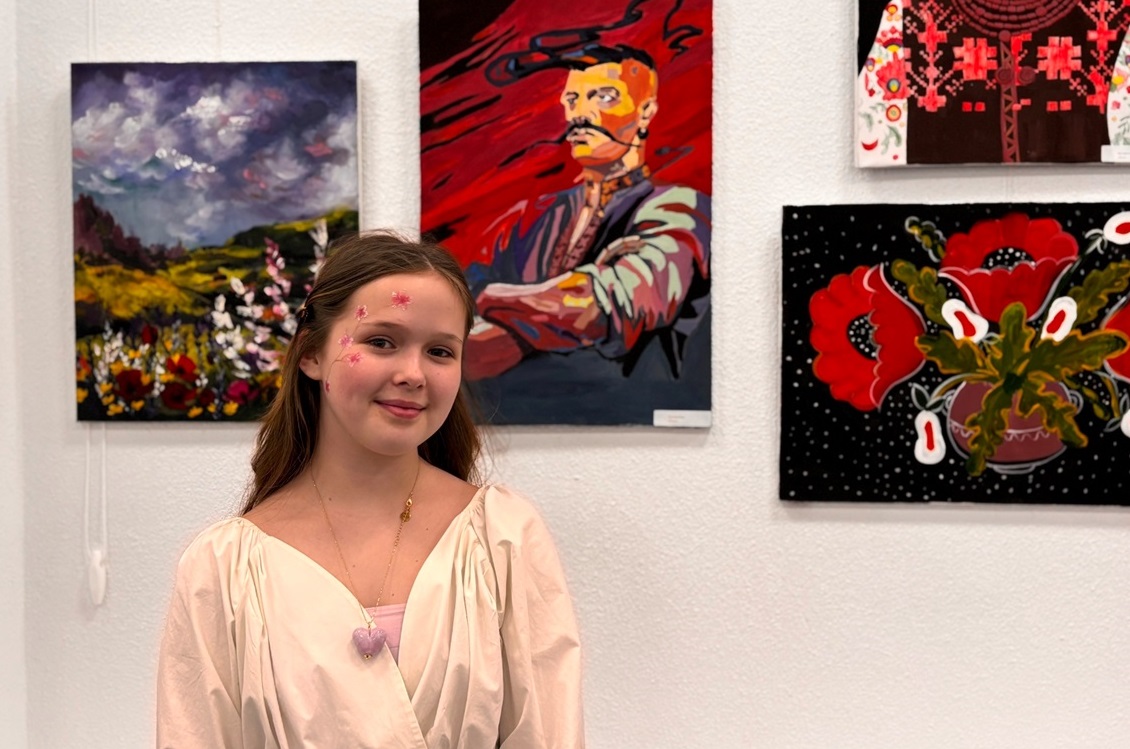 Юля Тупчий — вихованка студії. Навчається в студії вже більше 5 років