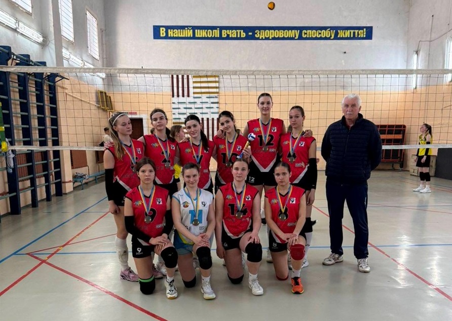 Первомайські волейболістки з «Гіпаніса» привезли медалі з Миколаєва: кращі навіть на тлі доросліших