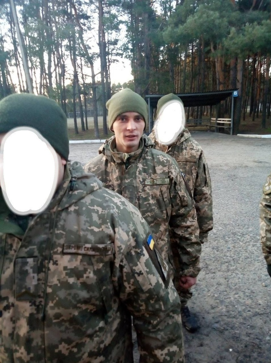 Фотоспогадів у Віктора Богачова майже не лишилось